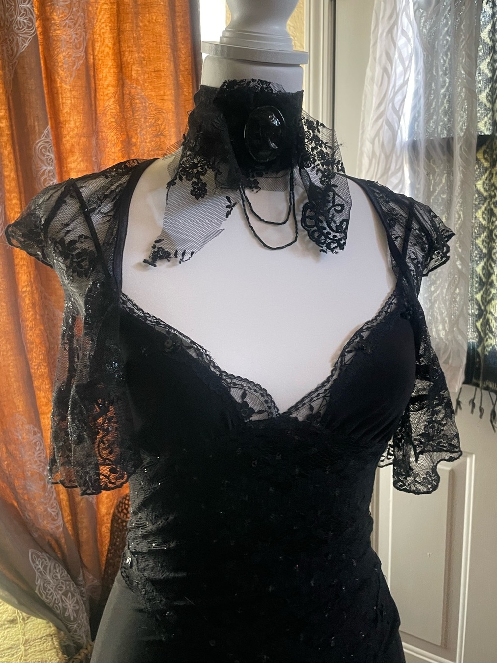 Vintage 90’s Ultimate DEco GOthic whimsy Dress Caplet w Dress Black Lace Bebe Xs